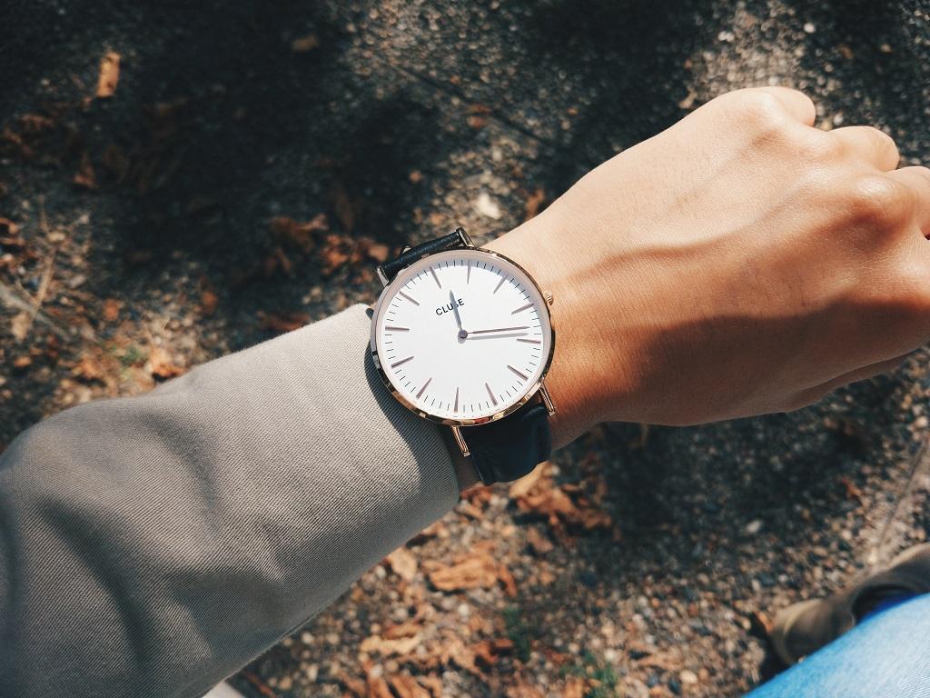 Cum se distinge un ceas pentru femei de un ceas pentru barbati?