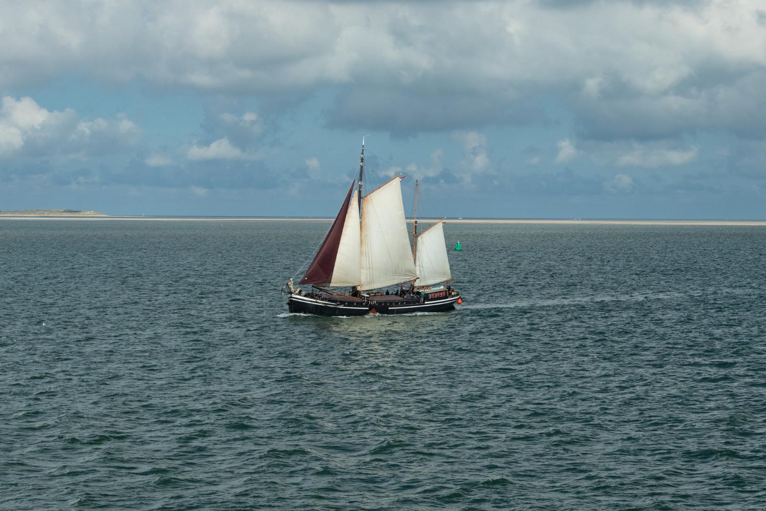 Ce este un catamaran si cum se conduce